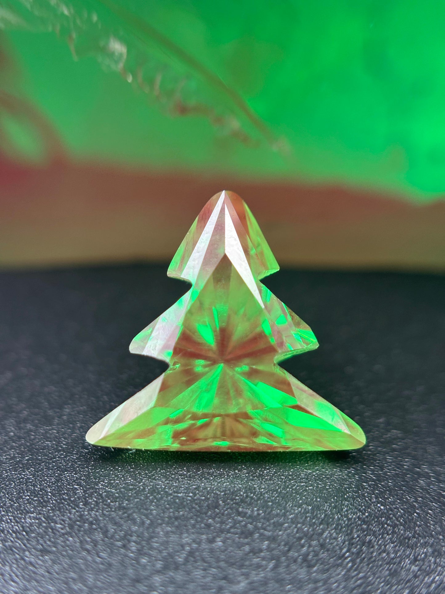 7.8CT Cr(3+)YAG Christmas Tree Gem