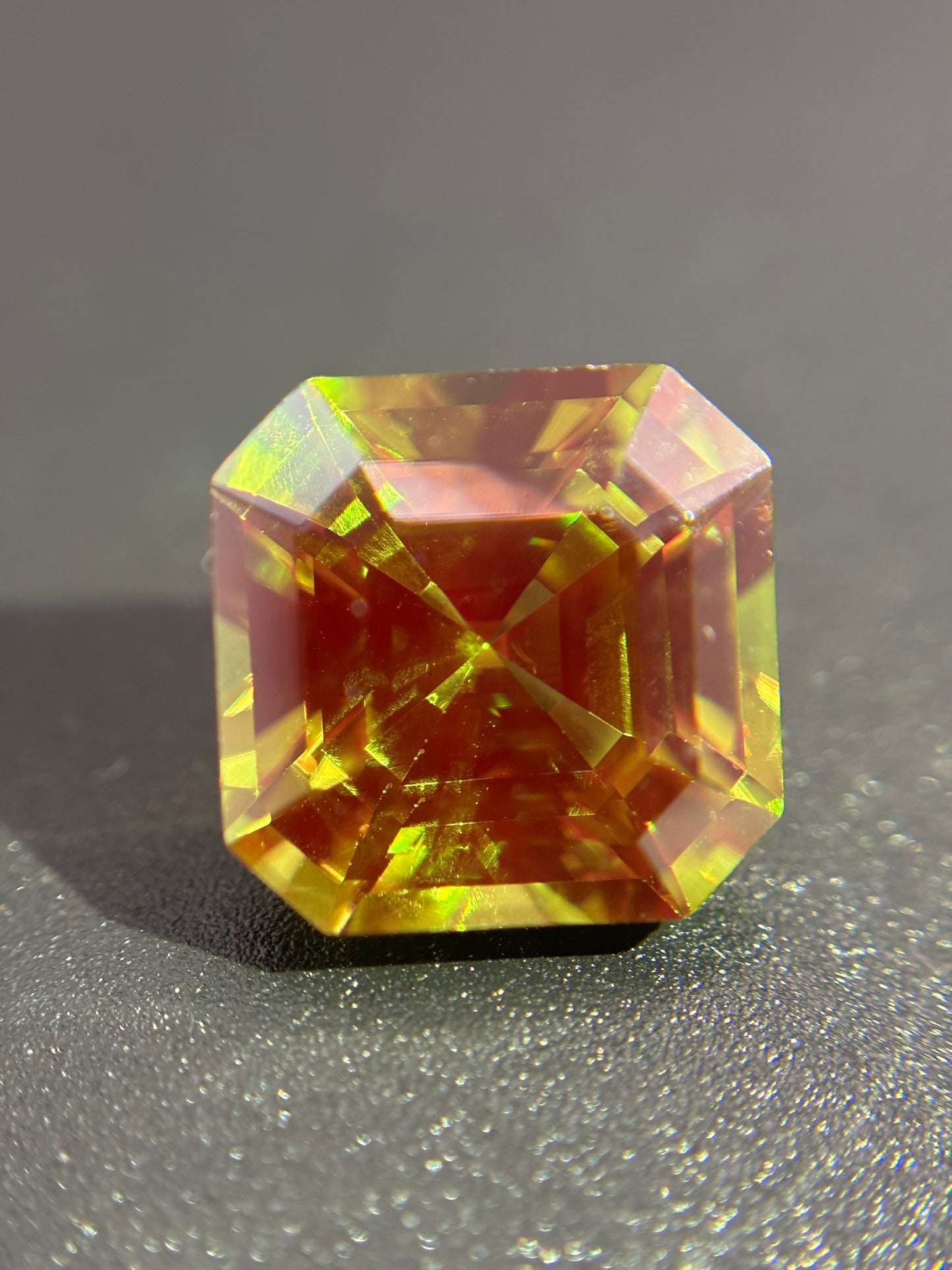 6.7CT Cr(3+)YAG Christmas Gem