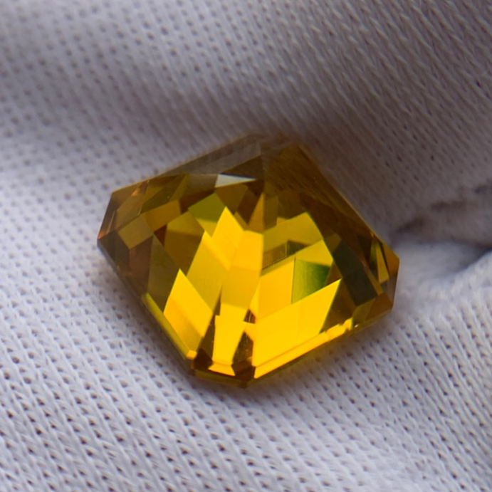 7.05CT Nd:Ce YAG Gem