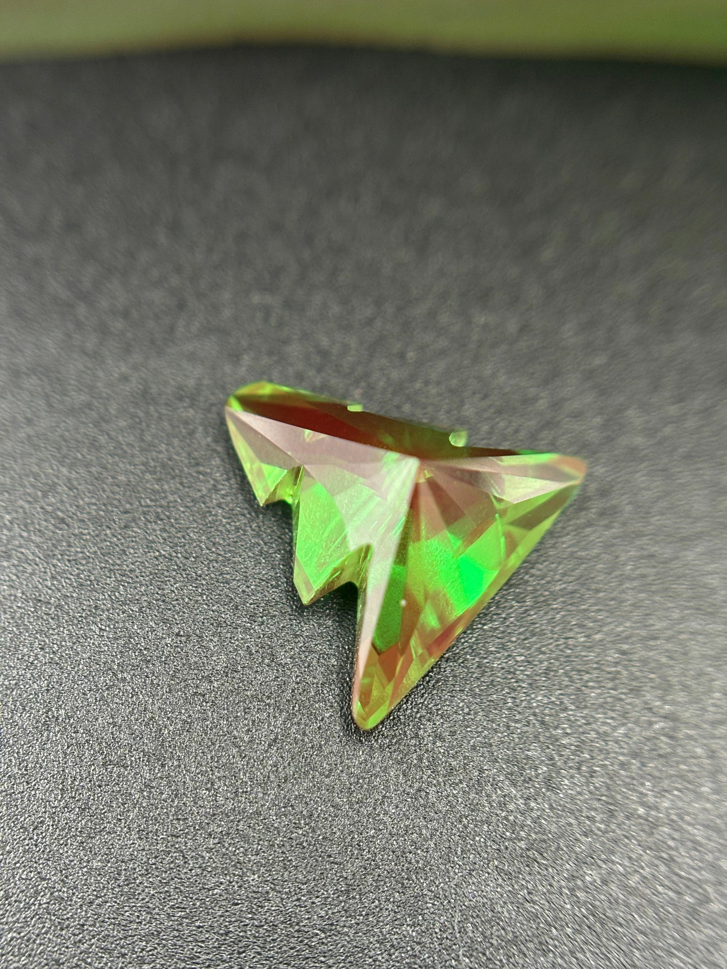 7.8CT Cr(3+)YAG Christmas Tree Gem