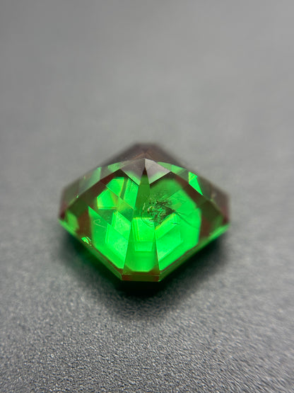 7.2CT CTH:YAG Gem